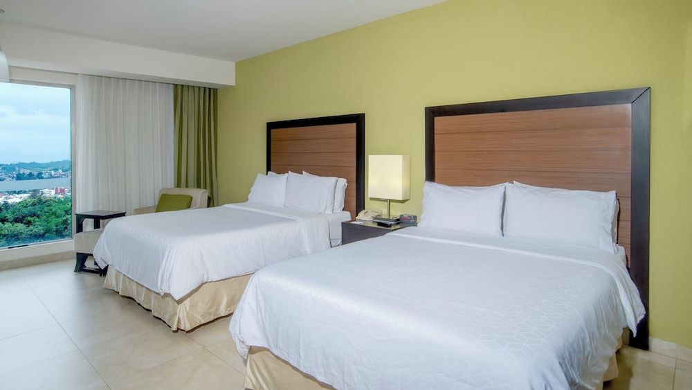 Holiday Inn Express Xalapa by IHG Standard Room, 2 Queen Beds, City View 7