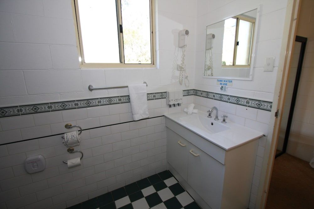 Picton Valley Motel Standard Queen Room 4