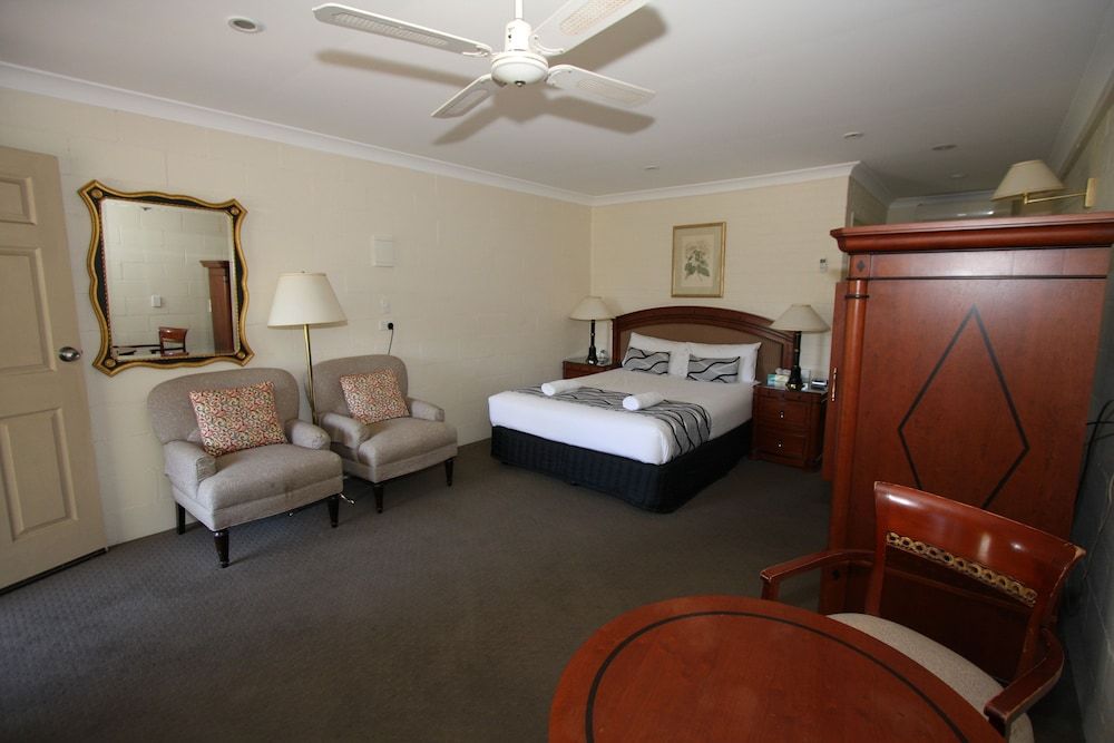 Picton Valley Motel Deluxe King Room 2