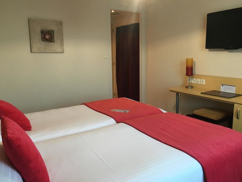 Best Western Le Vinci Loire Valley Superior Room, 2 Twin Beds, Non Smoking