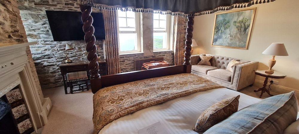 Camelot Castle Hotel South Tower Junior Suite with Sea View (Not Pet Friendly) 4