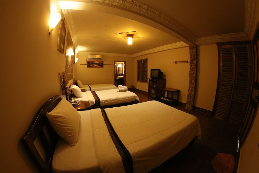 Deluxe Triple Room