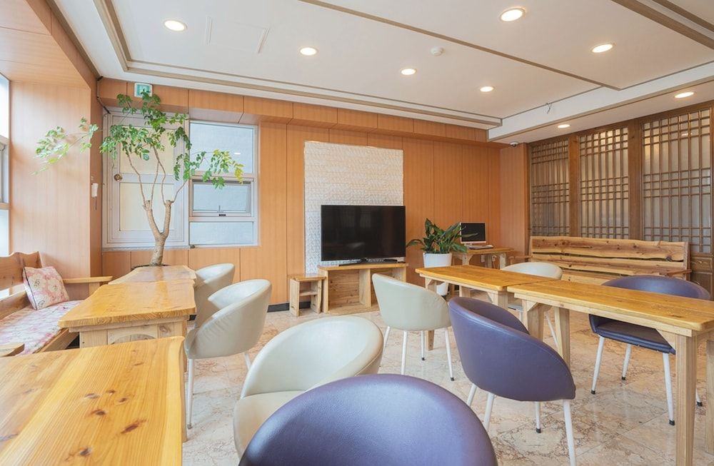 undefined J2 Family Hotel Jeju 7