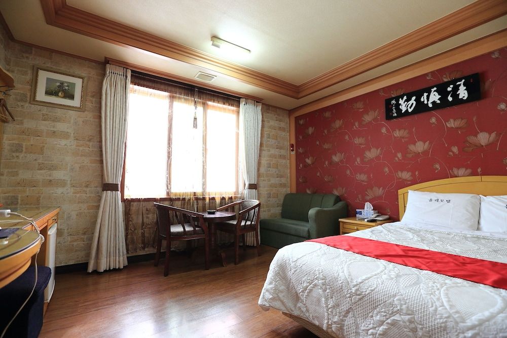 Jeju Olleh Hotel Standard Double Room 2