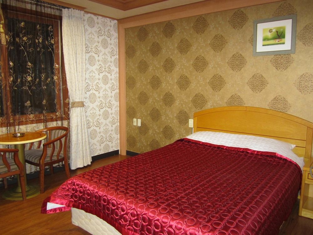 undefined Jeju Olleh Hotel