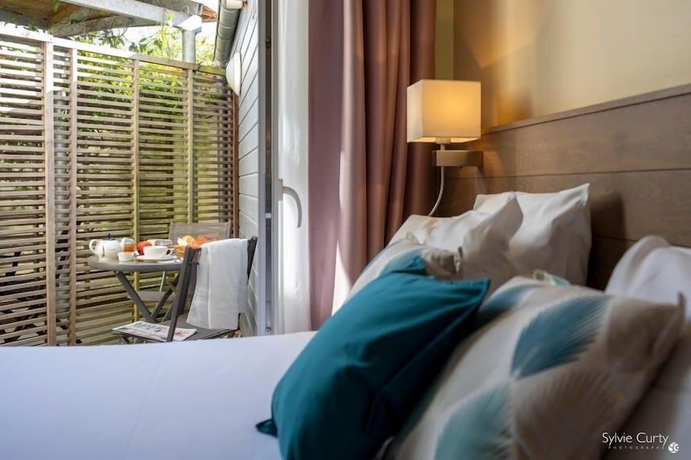 Comfort Double With  Patio or Twin Room With Patio