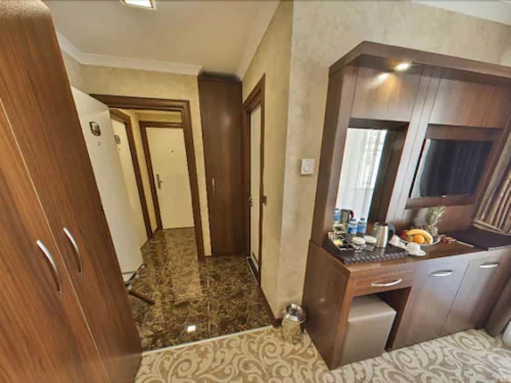 Gorukle Oruc Hotel & SPA Family Room 6