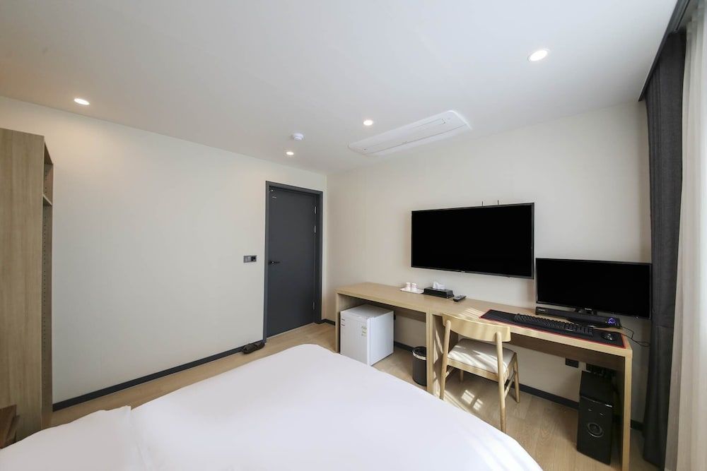 Benikea Cheonan Tourist hotel Standard Double Room 9