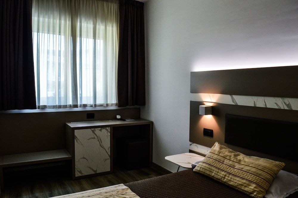Mediterranea Hotel & Convention Center Standard Double Room 6