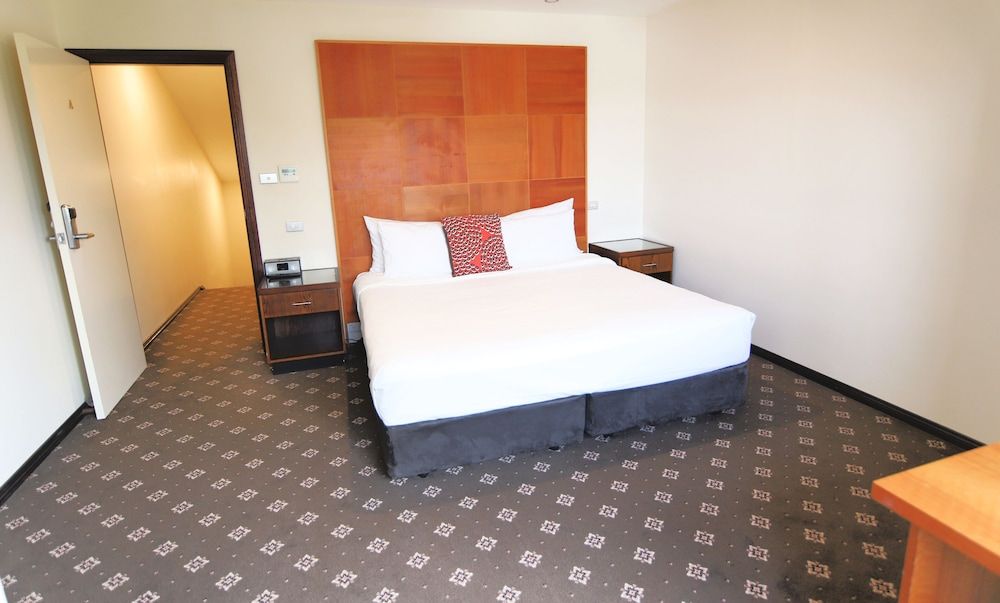 Best Western Plus Goulburn Standard Apartment, Multiple Beds, Non Smoking, Kitchen (1st Floor;with Single Sofabed) 2