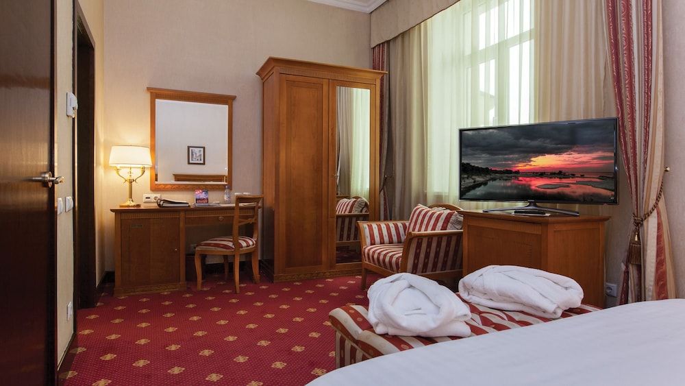Grand Hotel Tien Shan SUPERIOR, TWIN BEDS 5