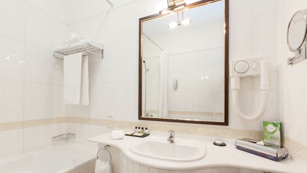 Grand Hotel Tien Shan Superior Double Room 6