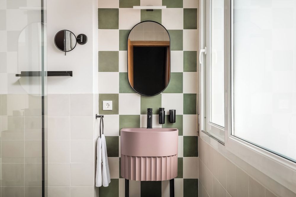 BYPILLOW Erba Standard Quadruple Room 6