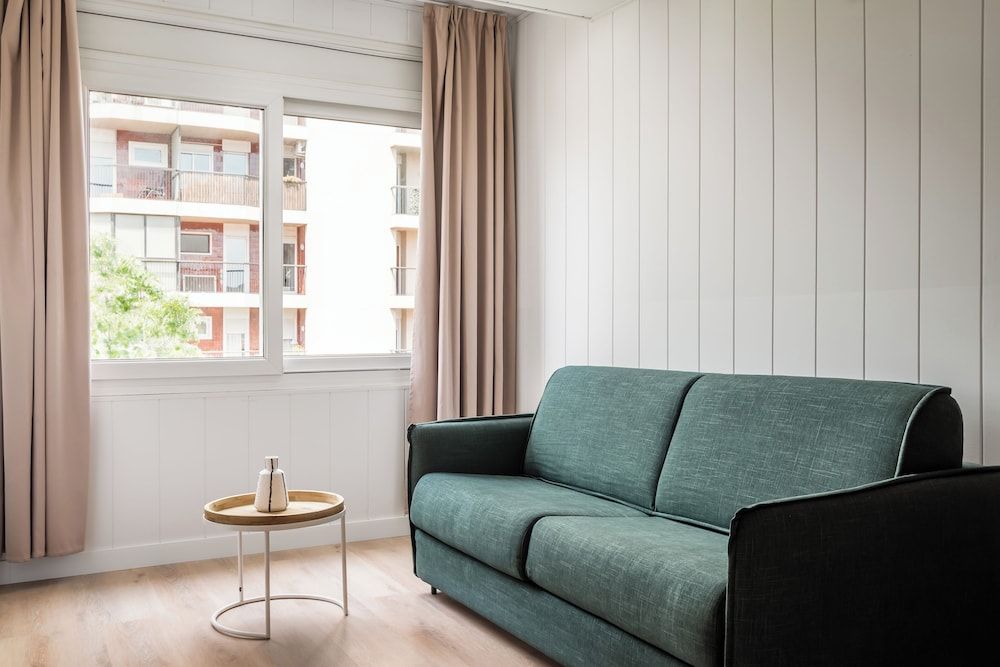 BYPILLOW Erba Standard Quadruple Room 8