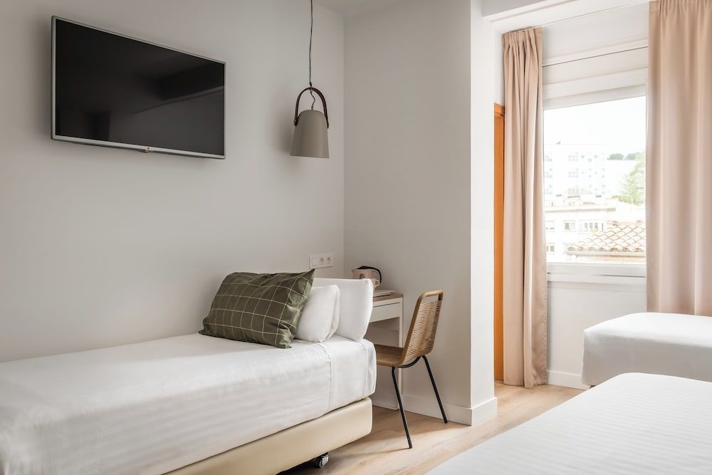 BYPILLOW Erba Standard Quadruple Room 7