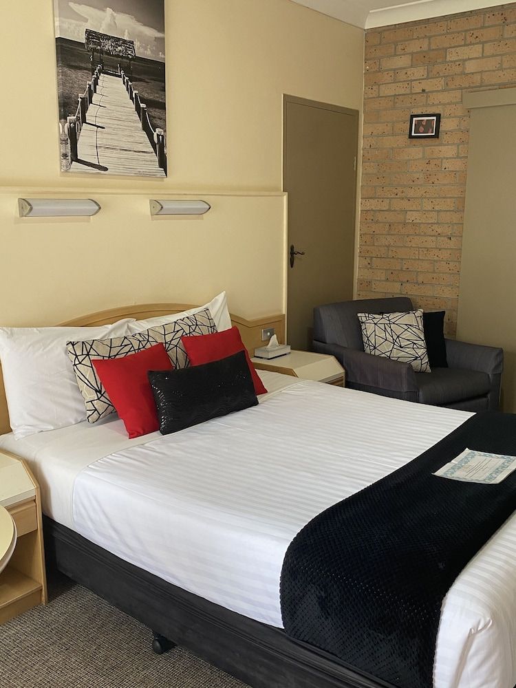 Marriott Park Motel Queen Room 7