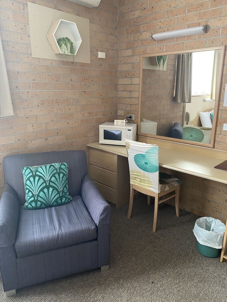 Marriott Park Motel Queen Room 19