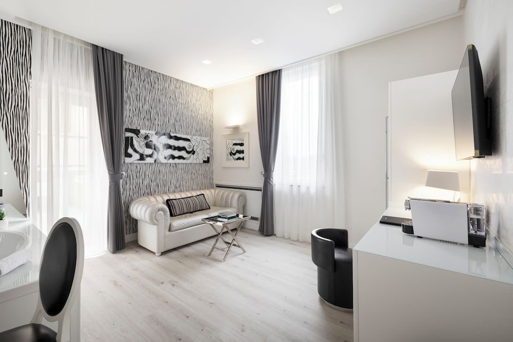 Luxury Suite, Hot Tub (Spa access)