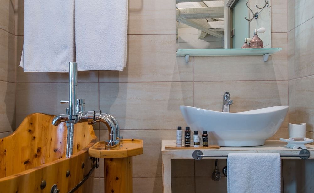 Pirrion Wellness Hotel Premier Suite, Fireplace, Mountain View (Love) 7