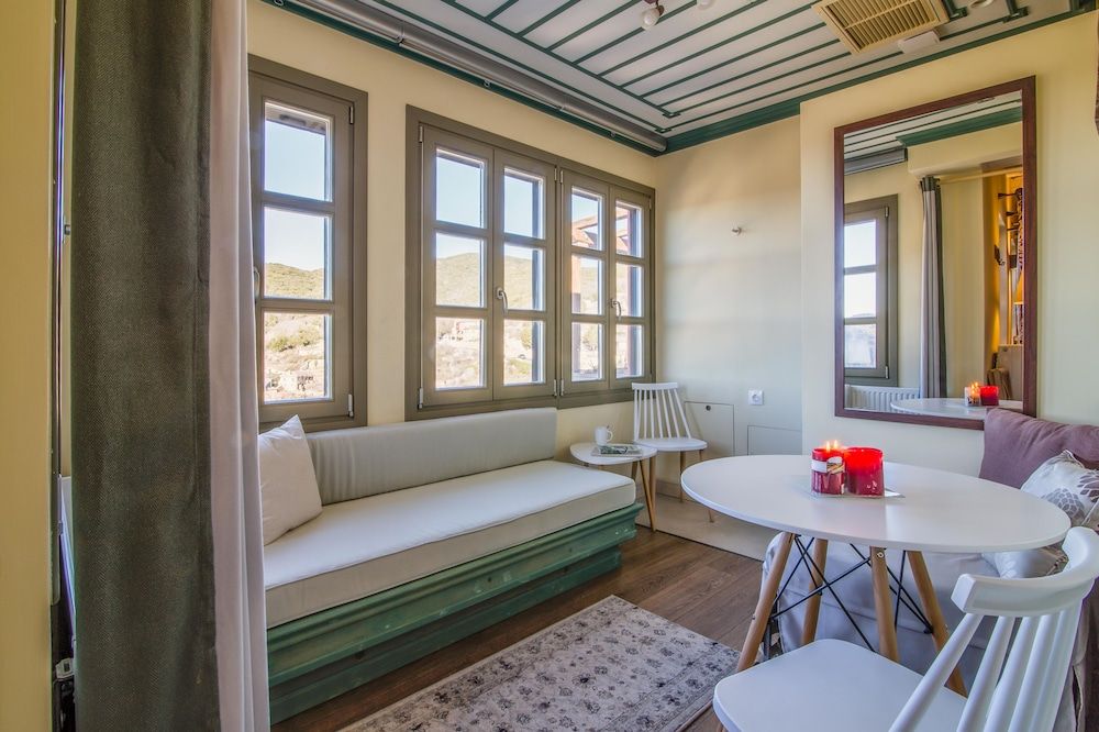 Pirrion Wellness Hotel Premier Suite, Fireplace, Mountain View (Love) 8