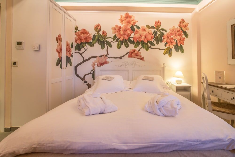 Pirrion Wellness Hotel Design Room, Fireplace, Mountain View 5