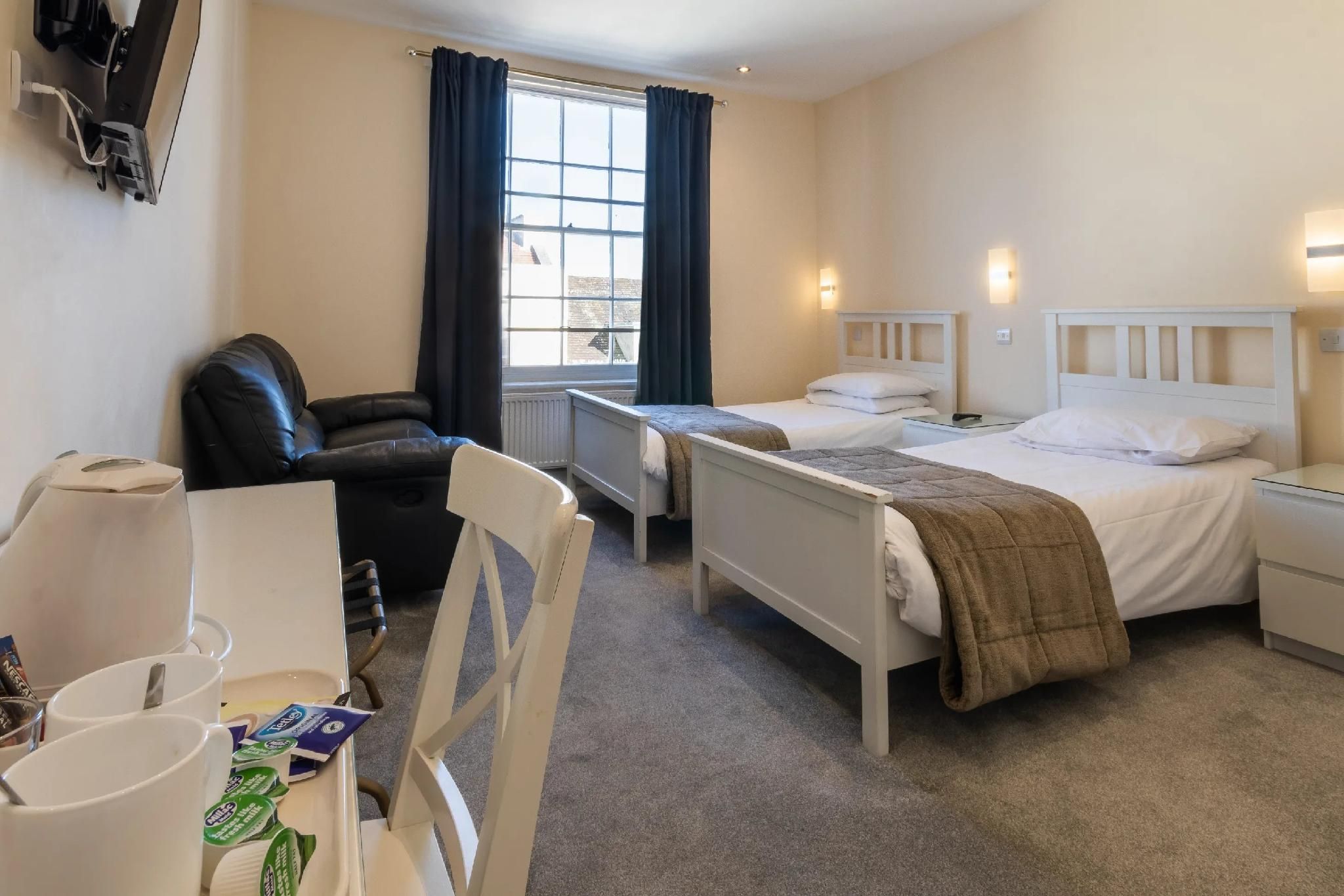 The George Hotel Standard Twin Room 2