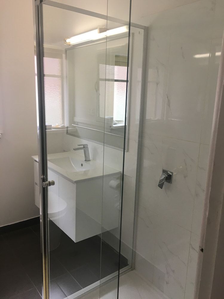 Parkside Inn Motel Standard Twin Room 4