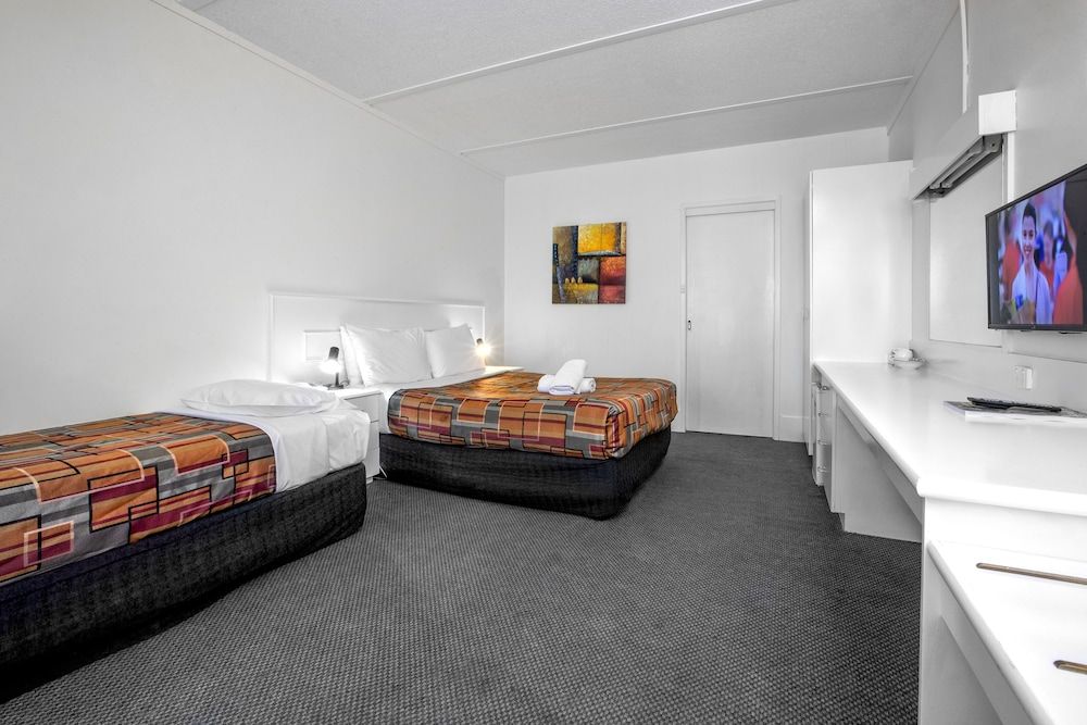 Parkside Inn Motel Standard Twin Room 2