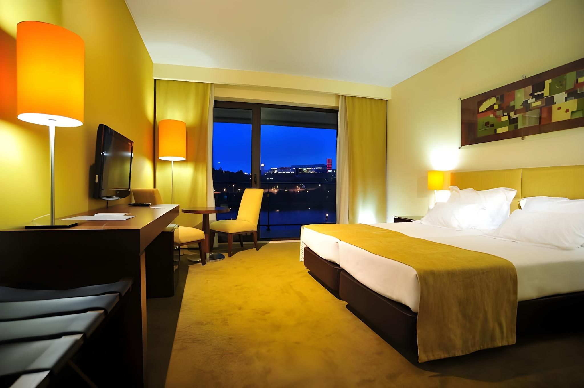 Twin Room with Extra Bed (2 Adults + 1 Child)