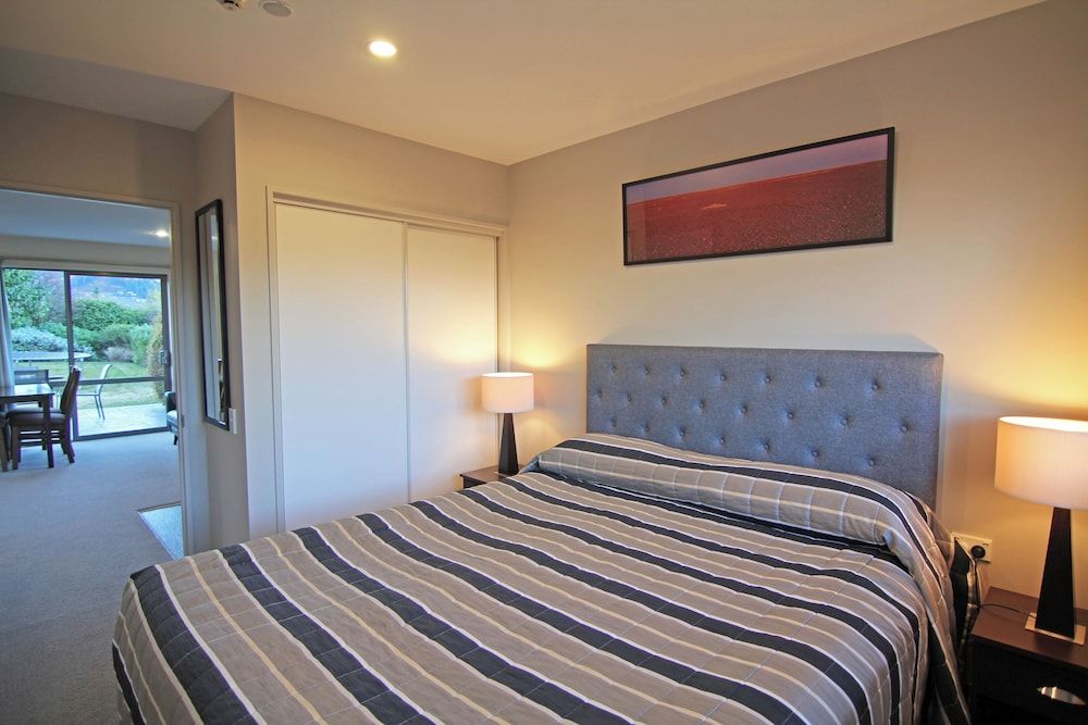 Hanmer Apartments Standard Apartment, 2 Bedrooms, Accessible 3