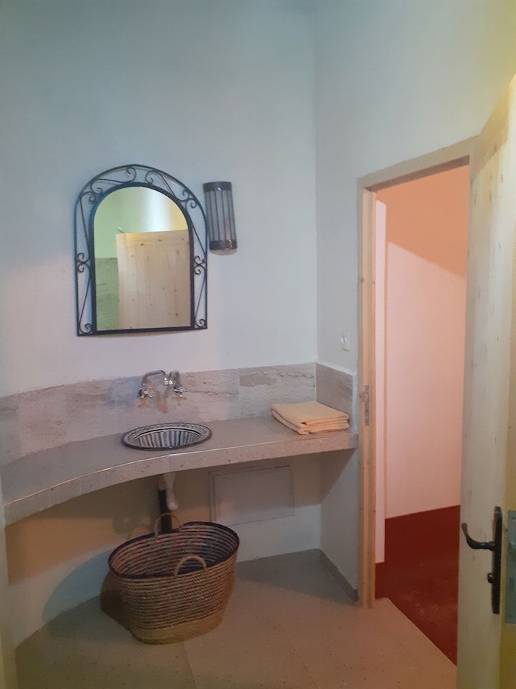 L´Escale de Ouarzazate Family Quadruple Room, Multiple Beds, Private Bathroom, Pool View 6