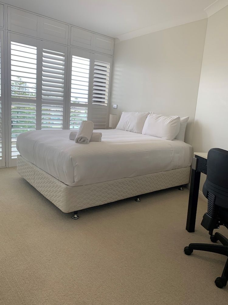 2 Bedroom Top Floor City View Apartment