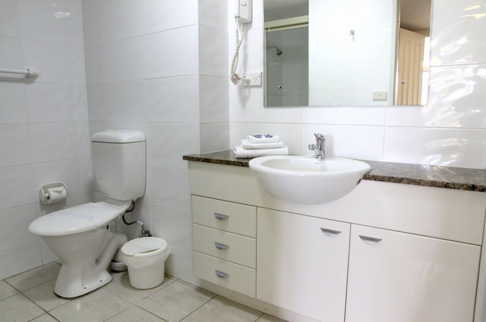 Northpoint Apartments Apartment, 3 Bedrooms (Water View) 8