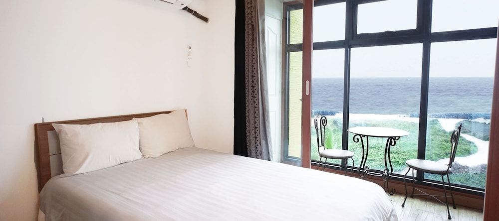Noeuleul damda Double Room, Ocean View 3