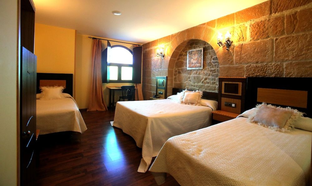 Hotel Castillo Bonavia Triple Room