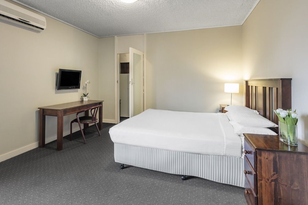 Dorset Gardens Hotel Family Room 3