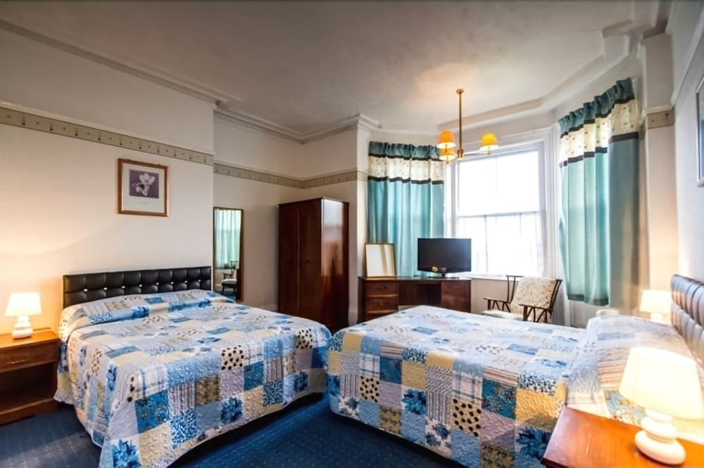 The Carlton Hotel Family Room 3