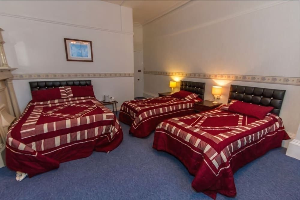 The Carlton Hotel Family Room 5