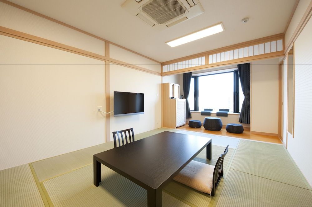 Kangetsuen [View Floor] Japanese Style Room, 10 Tatami-mats, (Rural side), Non Smoking