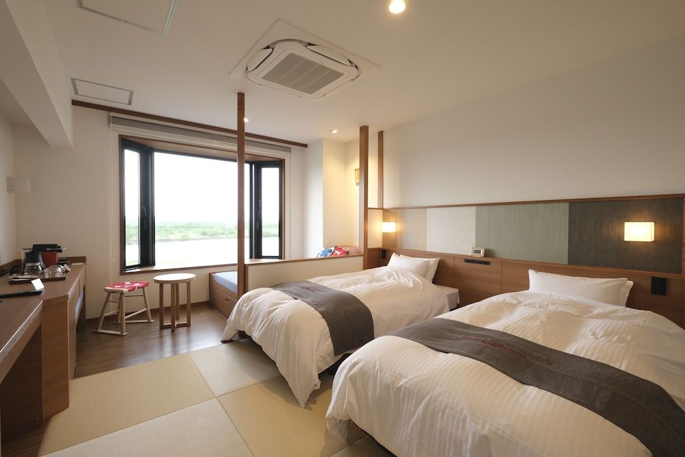 Japanese Western, Twinxl and Sofa Bed, River View, Balcony/Patio