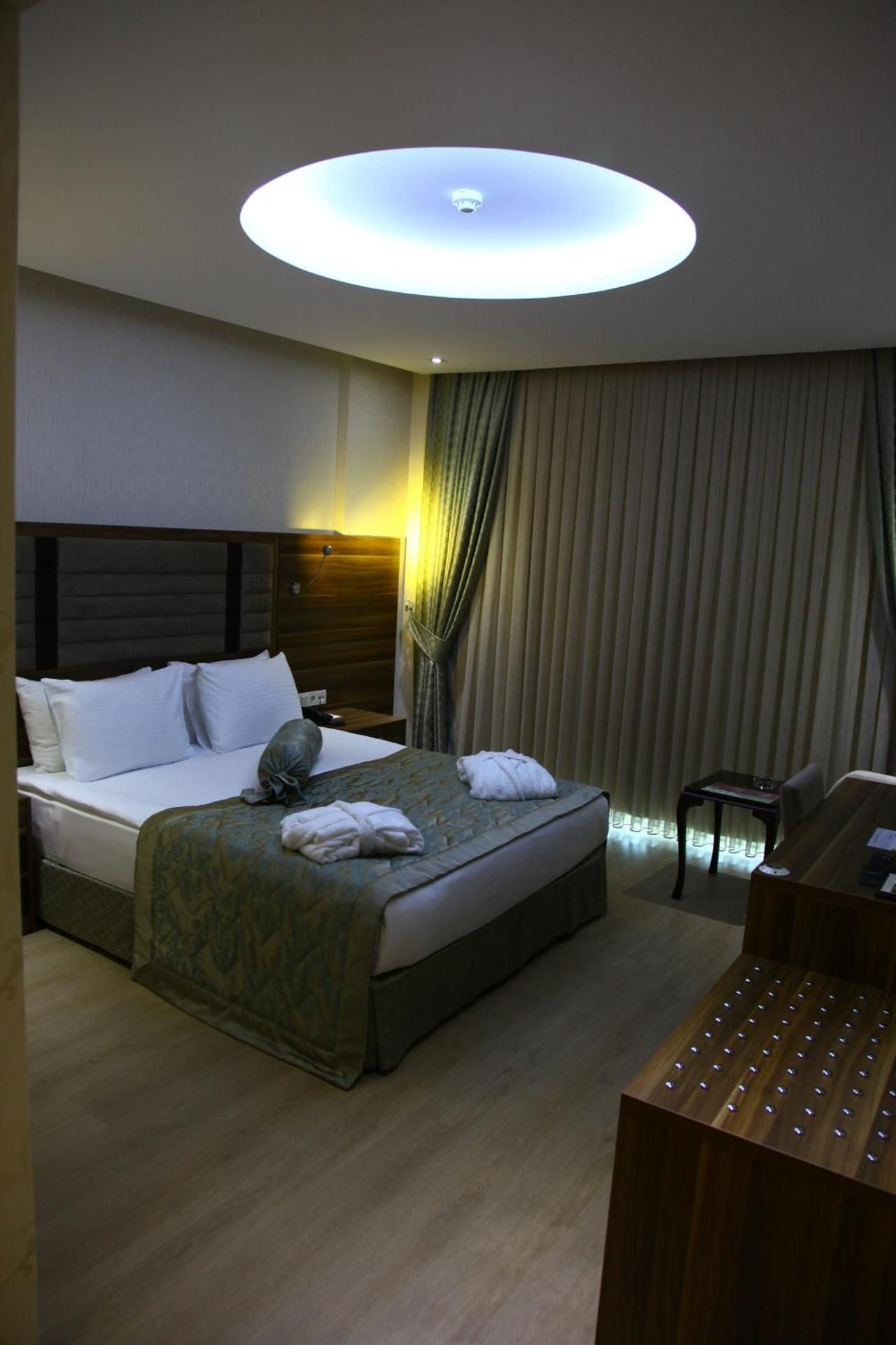 Hotel Adanava Twin Room - Disability Access