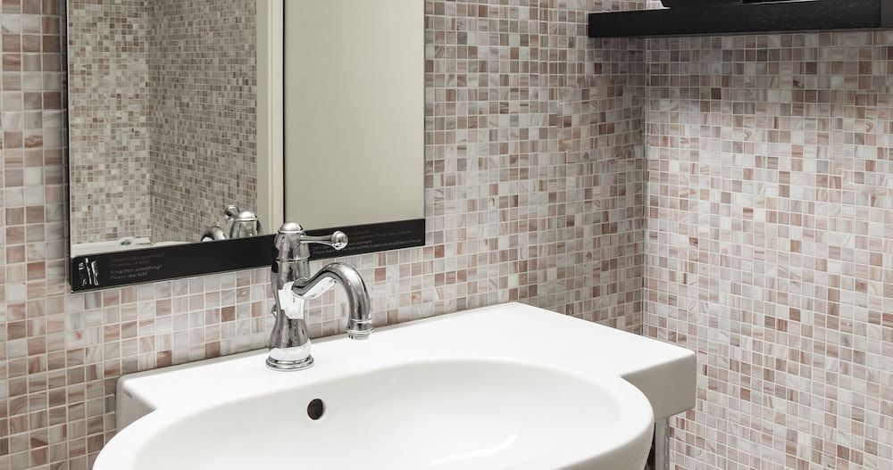 SeePort Hotel Superior Double Room 9