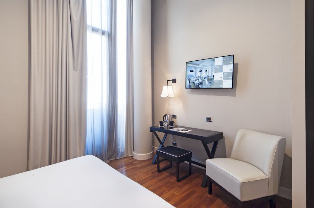 SeePort Hotel Standard Double Room, 1 Double Bed 6