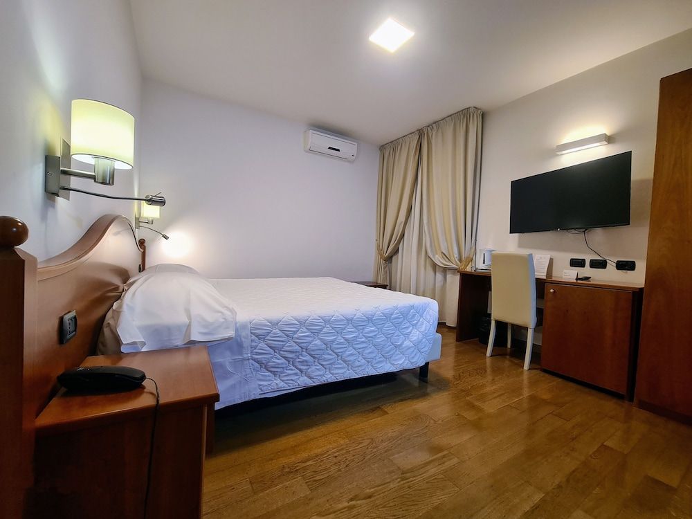 Basic Double Room