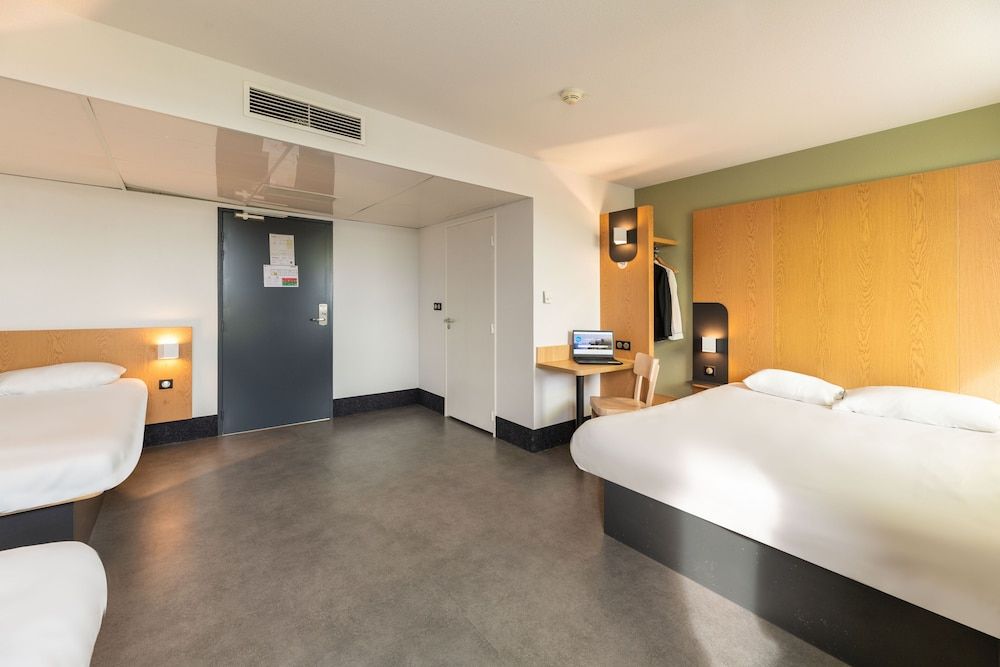 B&B HOTEL Lyon Sud Etats-Unis Quadruple Room, Non Smoking 3