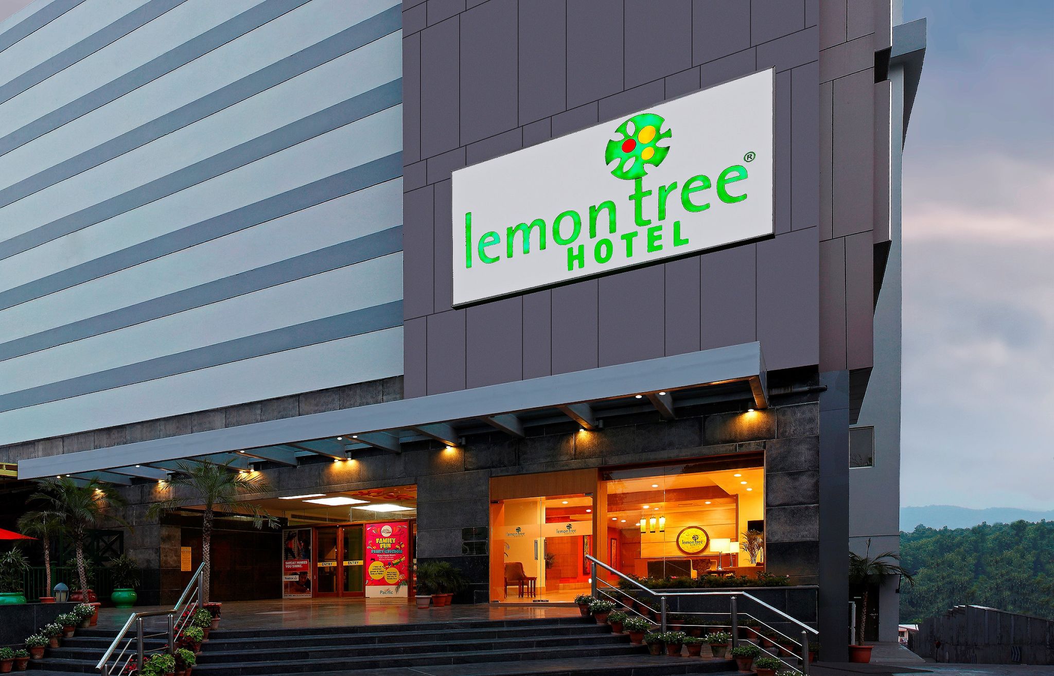 undefined Lemon Tree Hotel, Dehradun 6