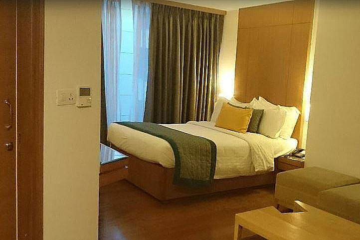 Lemon Tree Hotel, Dehradun Business Room 4