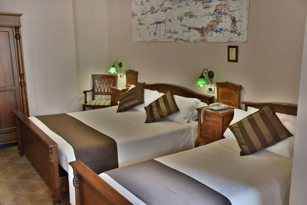 Villa Tasca Triple Room 2