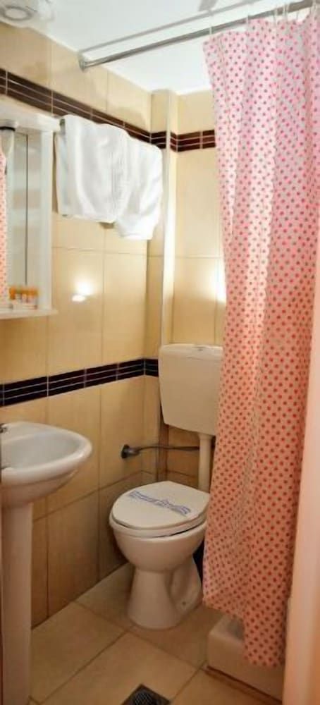 undefined Atlantis Hotel 9