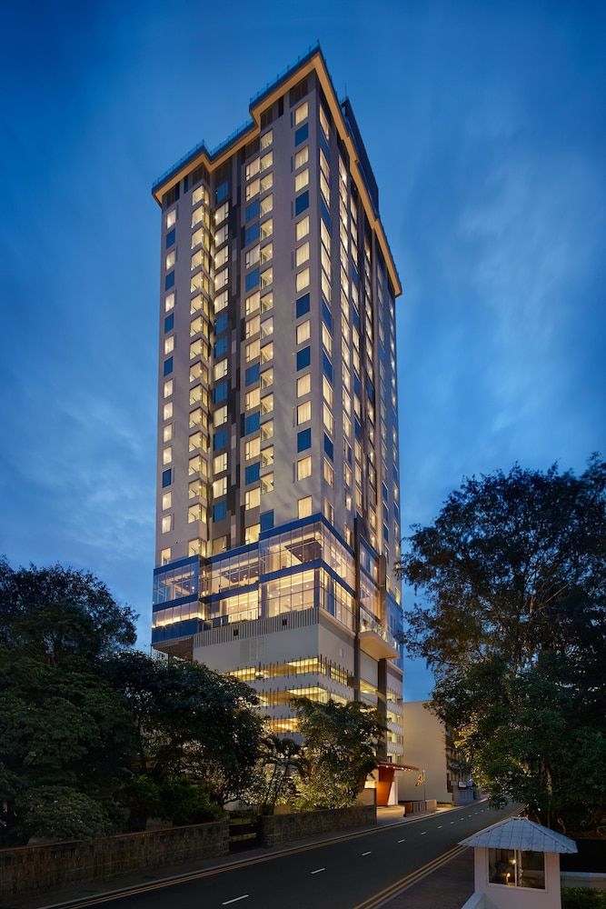 undefined Cinnamon Red Colombo